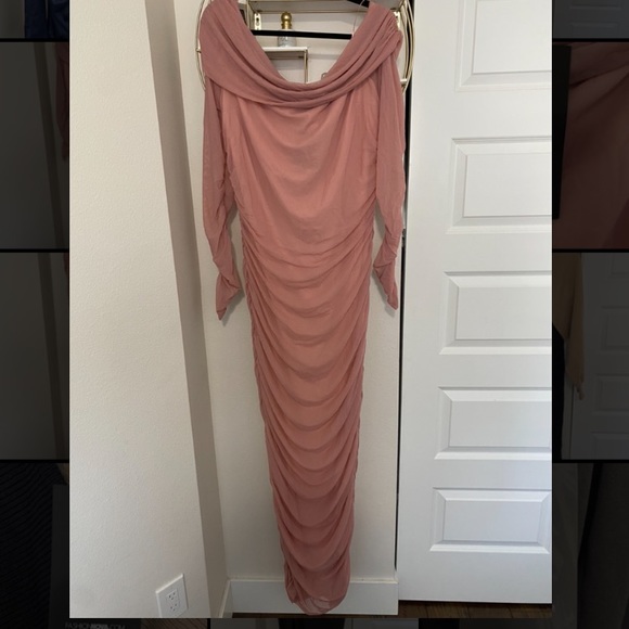 Fashion Nova curve ruched maxi dress - Picture 2 of 4